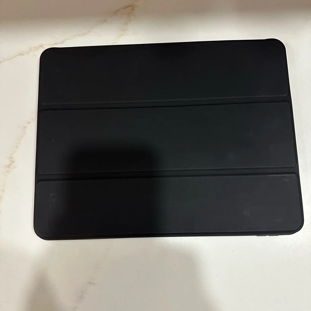 New IPad Pro 11 Case with Stand and Pencil Holder.